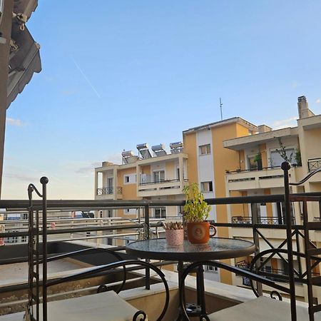 La Vie Est Belle Apartment Kavála Exterior photo